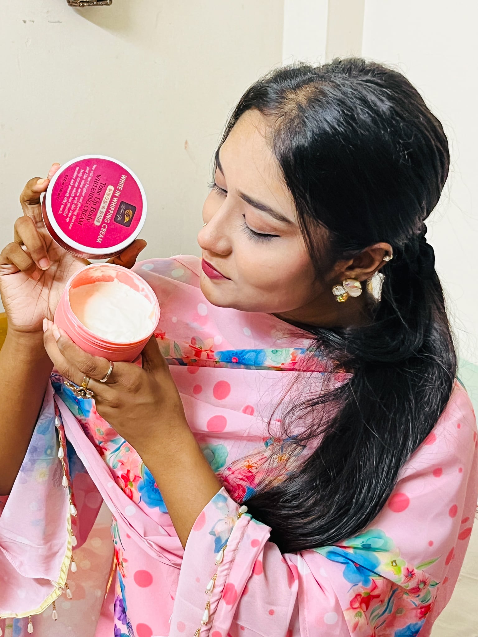 Nature's Glow White In Whipping Cream (Tone Up Body Whitening Cream) - 4
